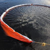 Suoja- ja absorptiopuomi öljylle - Greenocean